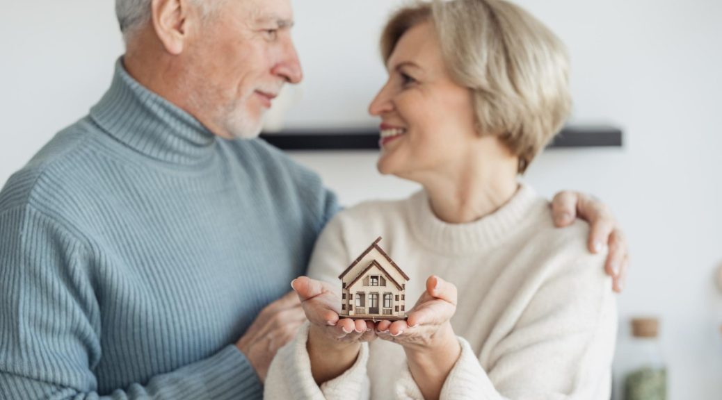 Obtenir un prêt immobilier en tant que senior : conseils et solutions adaptées